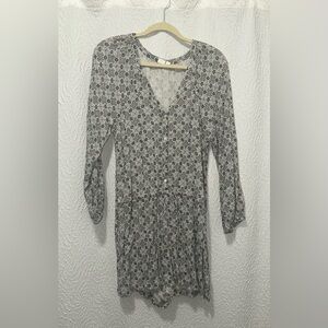 GAP Black and White Pattern Long Sleeve Dress